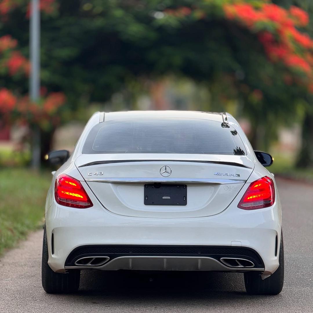 Car Image 8