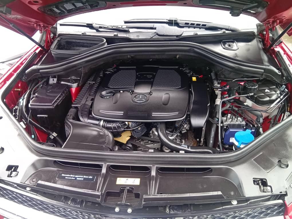 Car Image 9