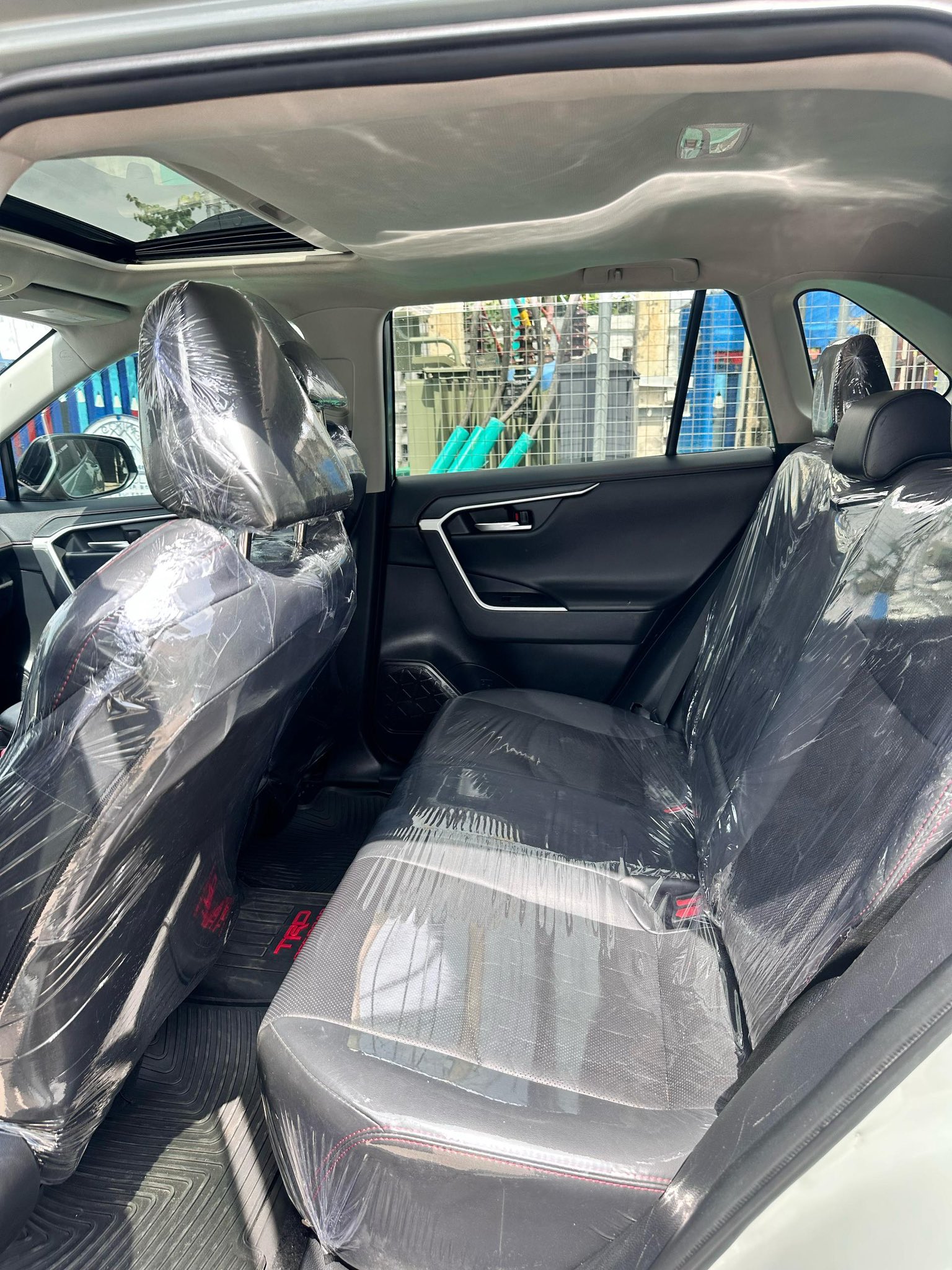 Car Image 5