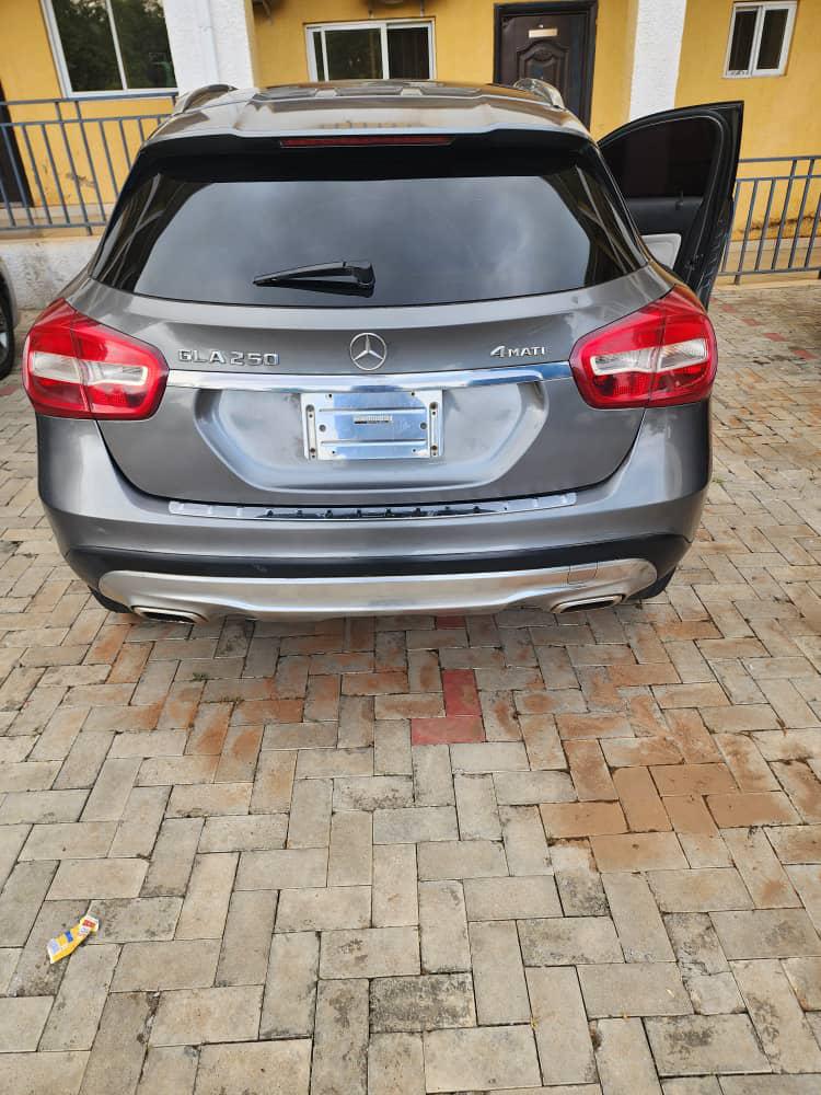 Car Image 8