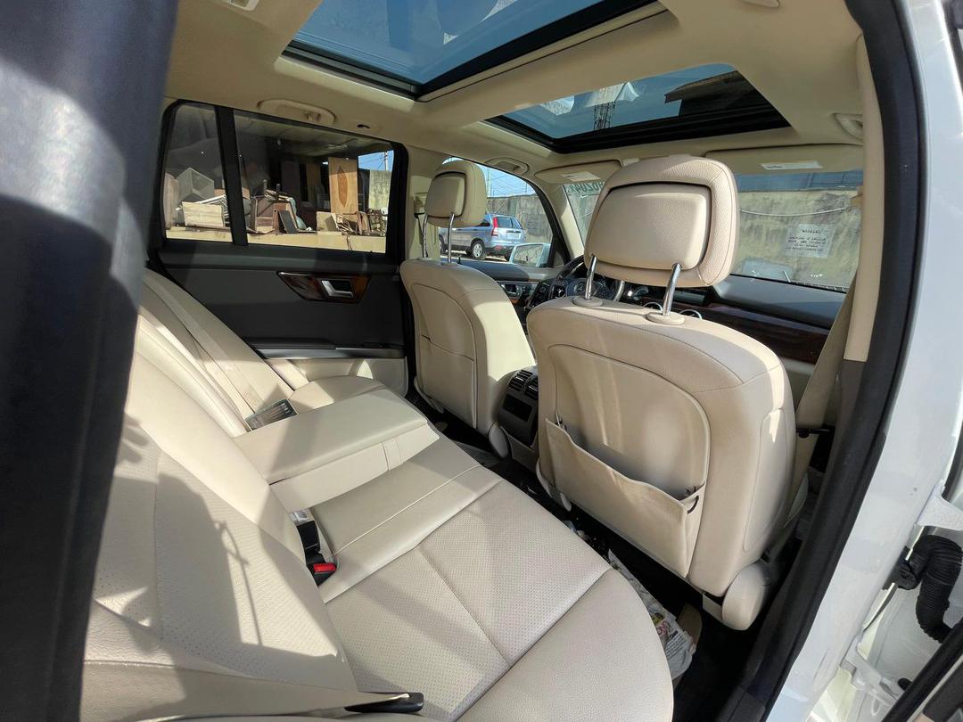 Car Image 11