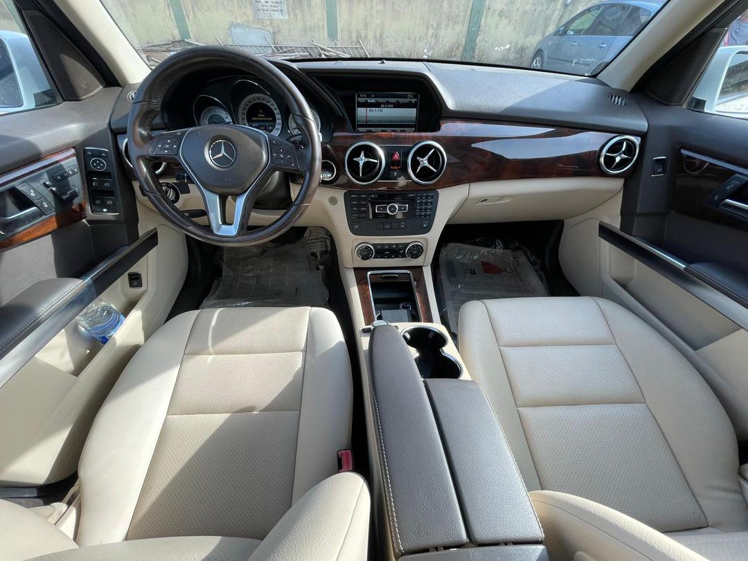 Car Image 8