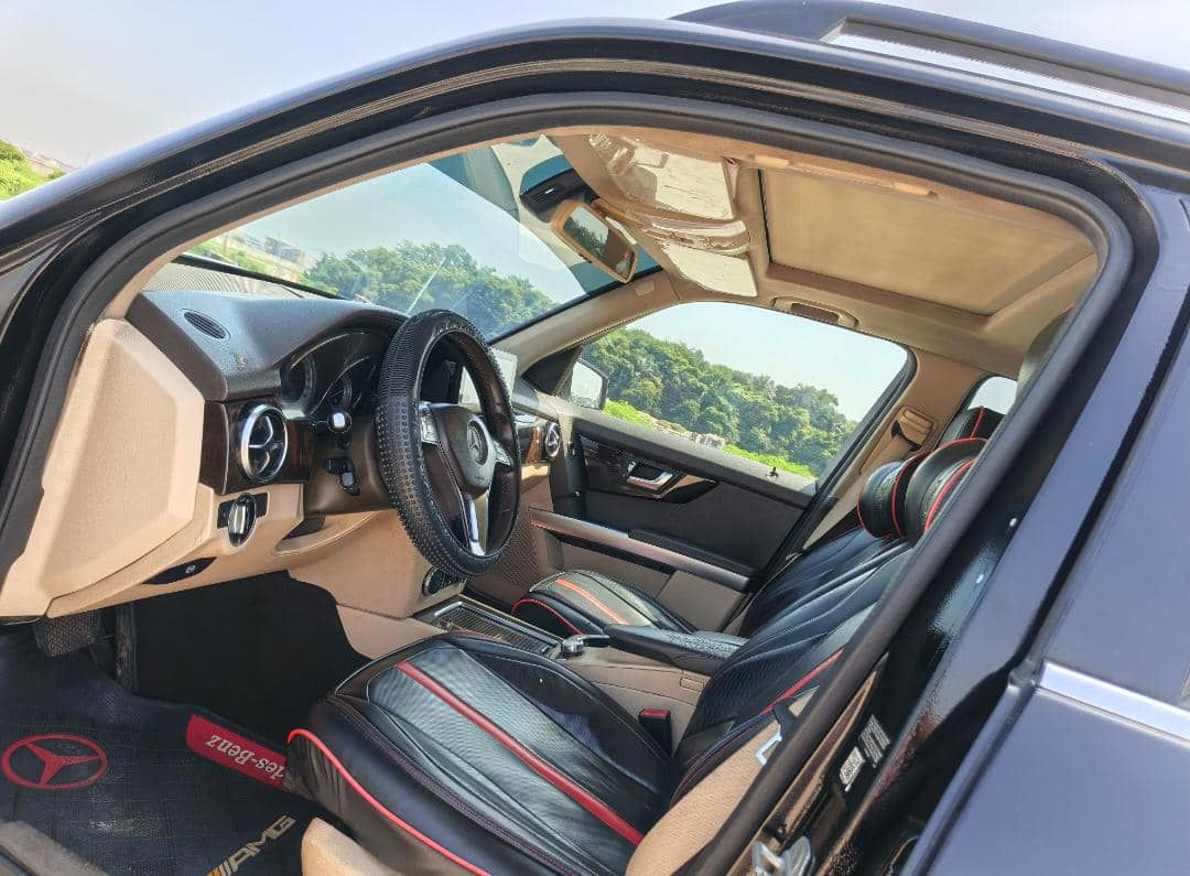 Car Image 7