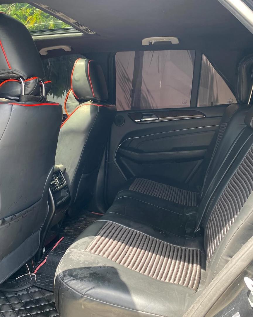Car Image 7