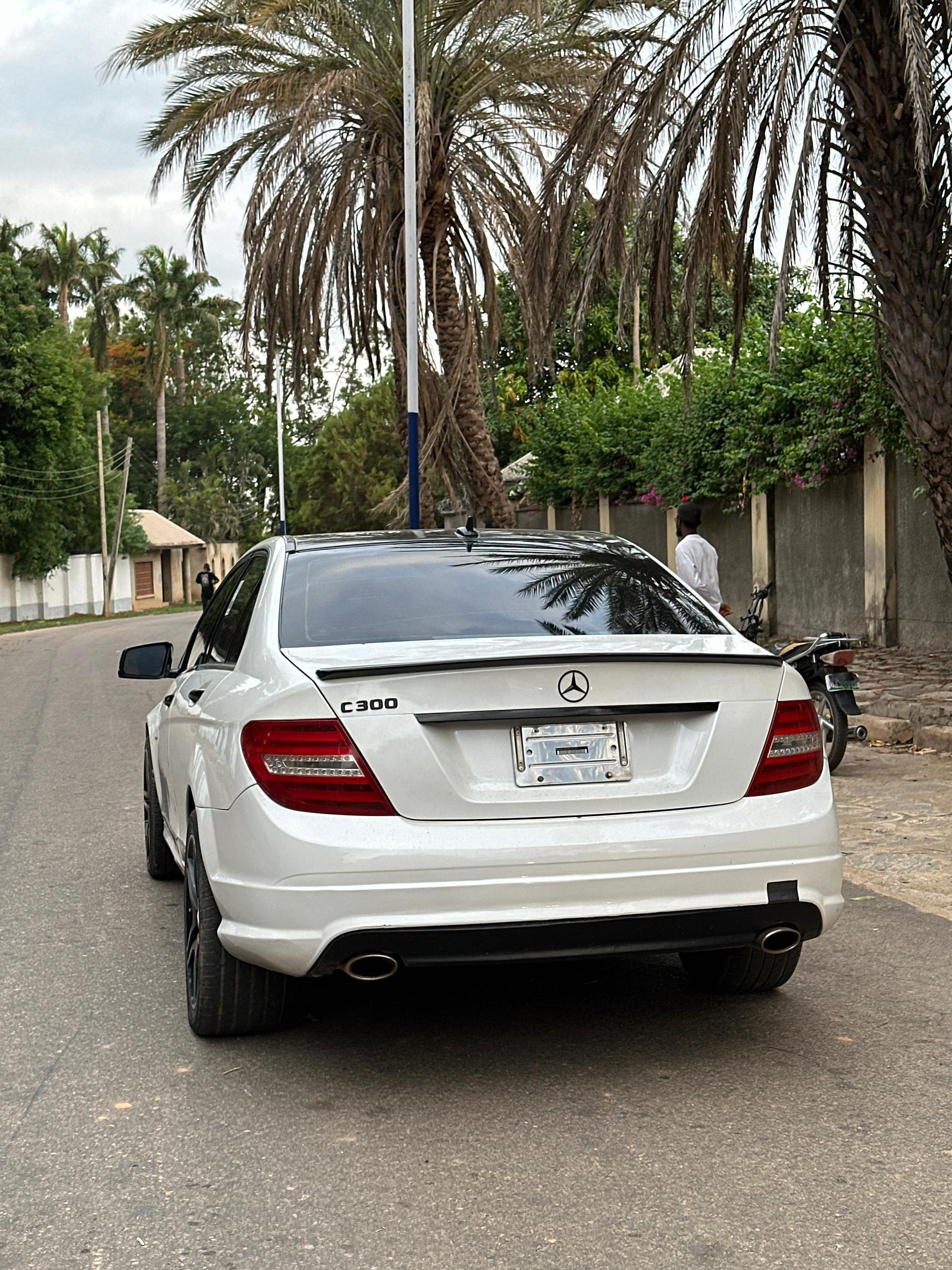 Car Image 9