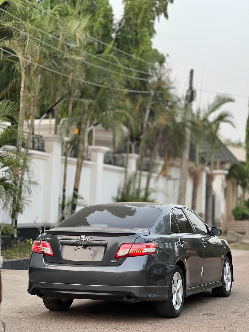 Car Image 5