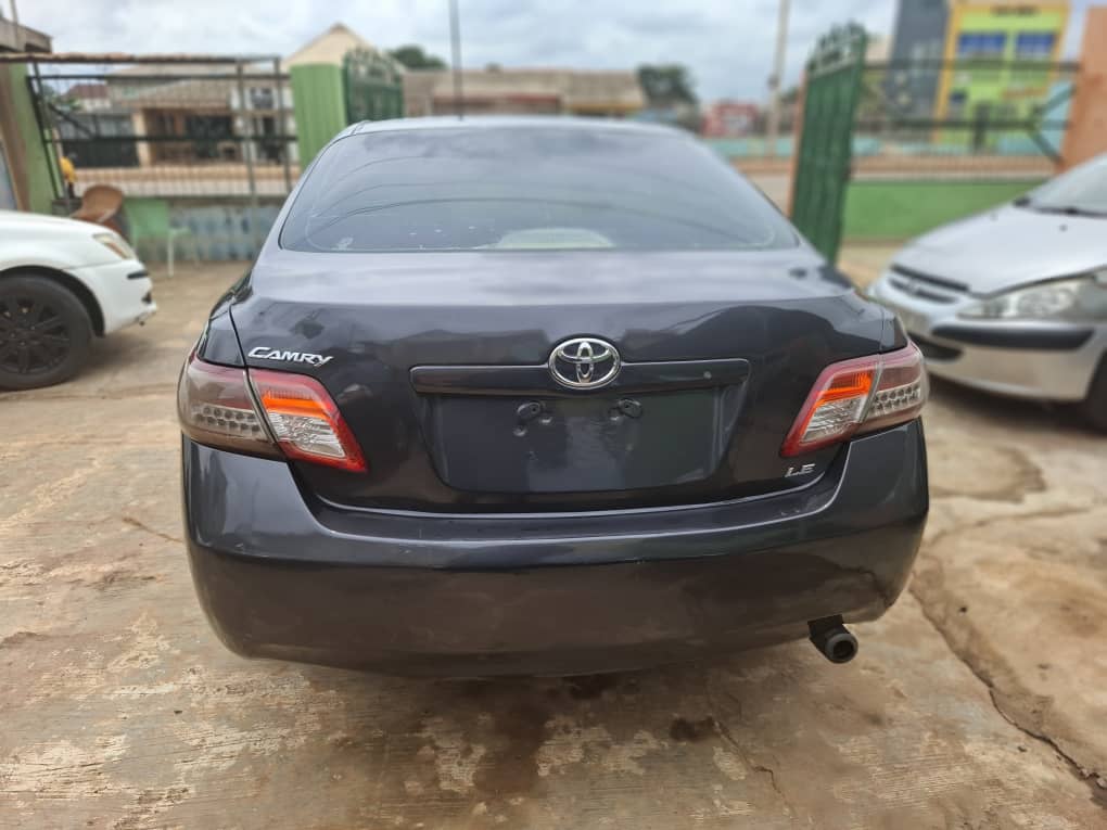 Car Image 9