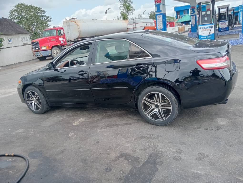 Car Image 5