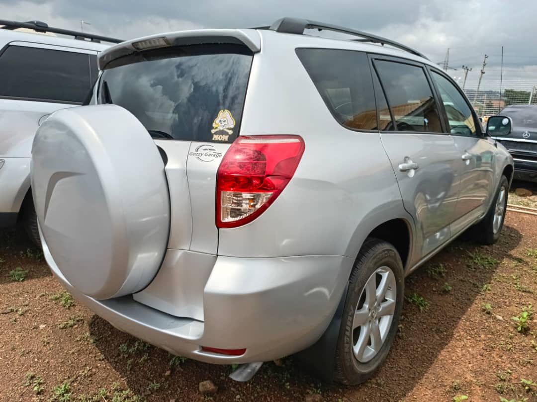 Car Image 4