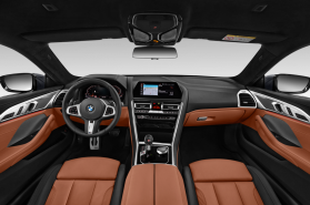 BMW 8-series image 3