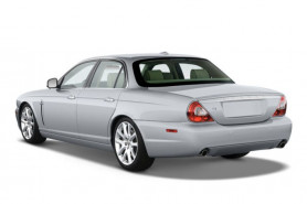 Jaguar XJ image 2