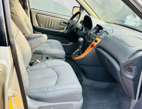 2003 Lexus RX 300 – Neatly Used  for Sale In Lagos