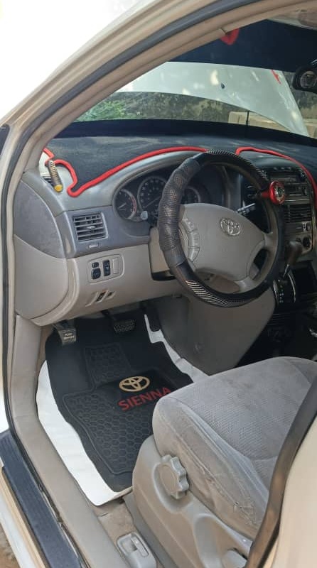 2005 Toyota Sienna For Sale In Calabar image