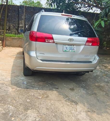 2005 Toyota Sienna For Sale In Calabar