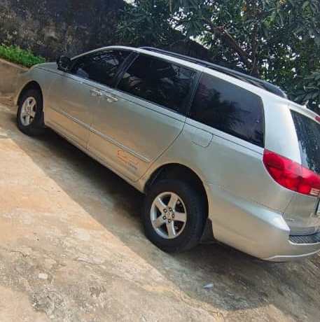 2005 Toyota Sienna For Sale In Calabar