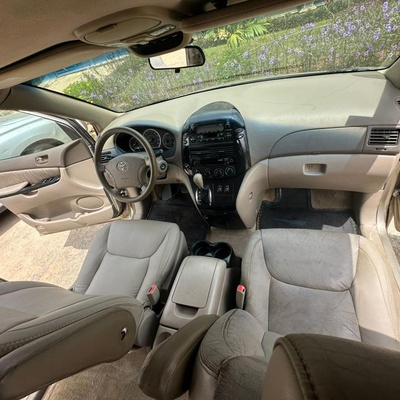 2005 TOYOTA SIENNA XLE FOR SALE