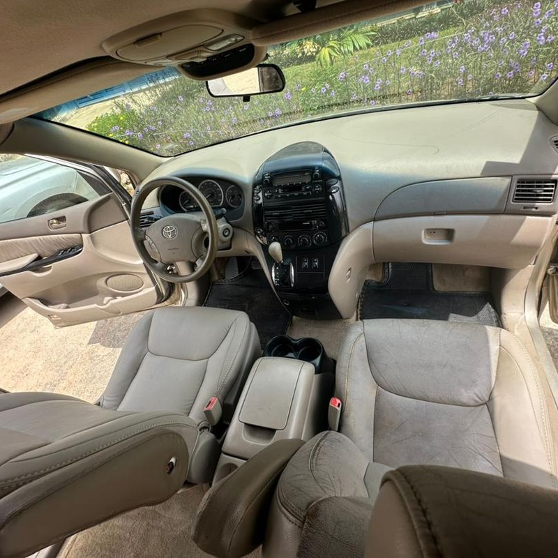 2005 TOYOTA SIENNA XLE FOR SALE image