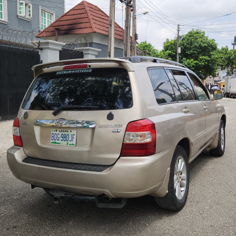 2006 Toyota Highlander Hybrid — private sell-off, low use image
