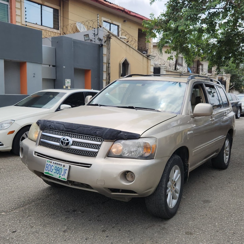 2006 Toyota Highlander Hybrid — private sell-off, low use image