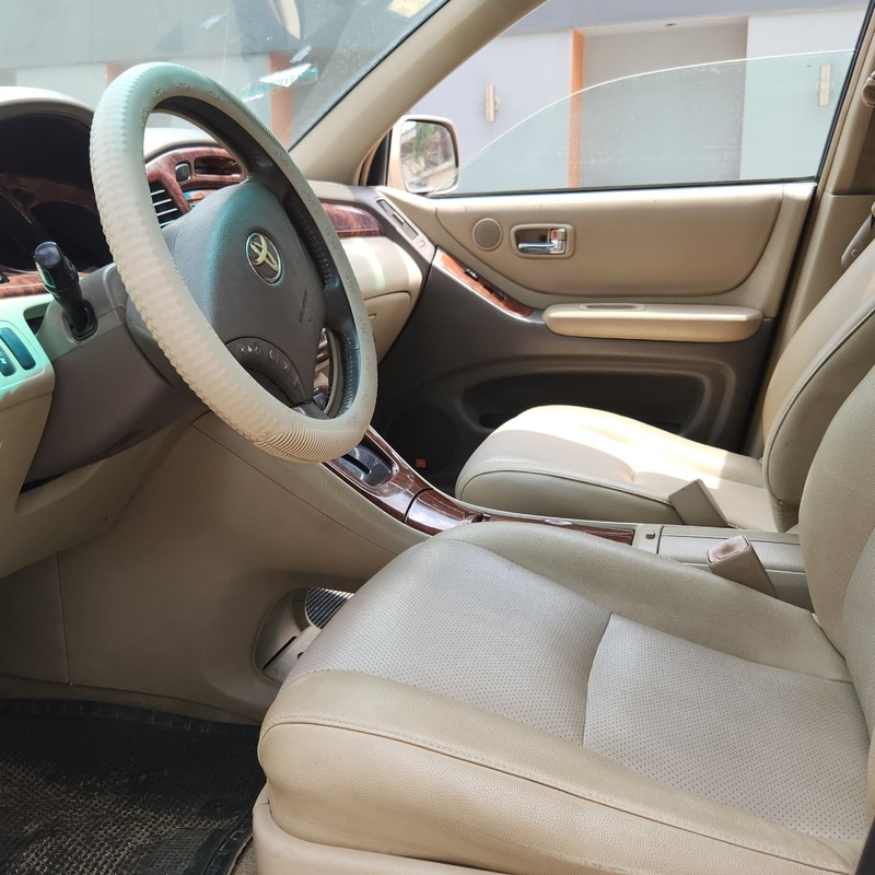 2006 Toyota Highlander Hybrid — private sell-off, low use image