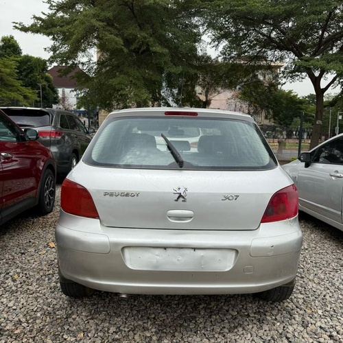 2008 AUTOMATIC PEUGEOT 307 In Abuja