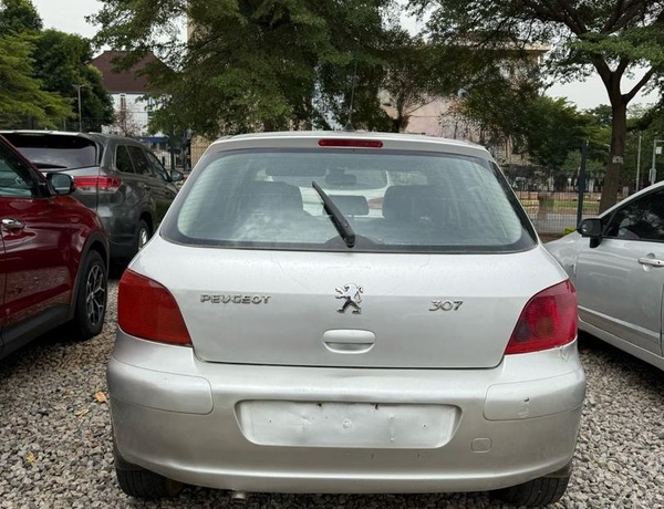 2008 AUTOMATIC PEUGEOT 307 In Abuja