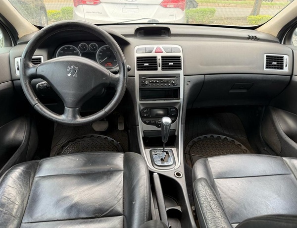 2008 AUTOMATIC PEUGEOT 307 In Abuja