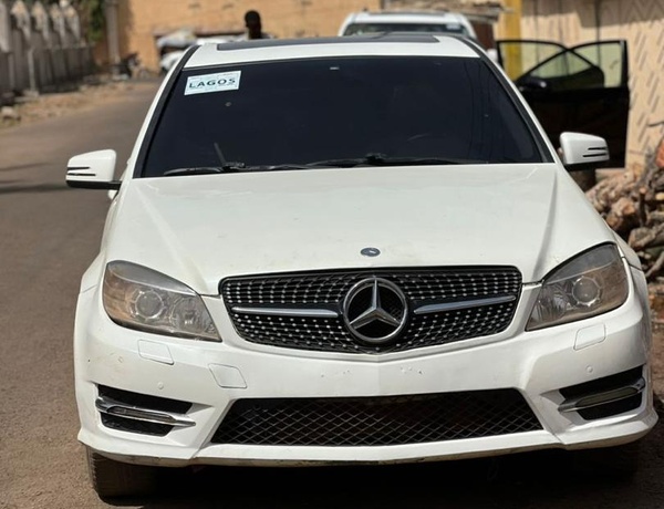 2008 MERCEDES BENZ C300 FOR SALE IN KADUNA