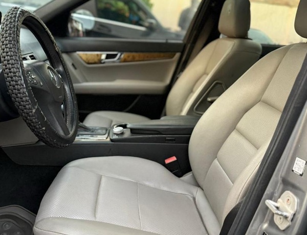 2008 MERCEDES BENZ C300 FOR SALE IN ABUJA