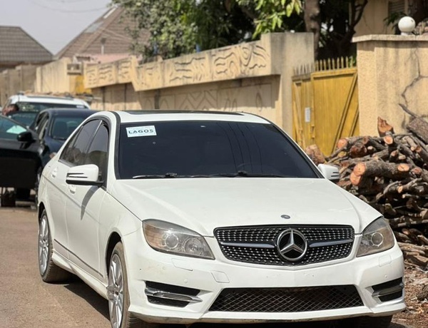 2008 MERCEDES BENZ C300 FOR SALE IN KADUNA