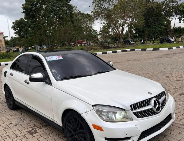 2008 MERCEDES BENZ C300 FOR SALE IN LAGOS