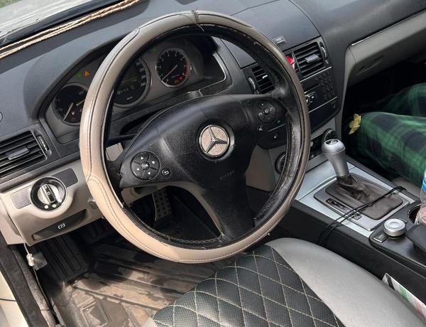 2008 MERCEDES BENZ C300 FOR SALE IN LAGOS
