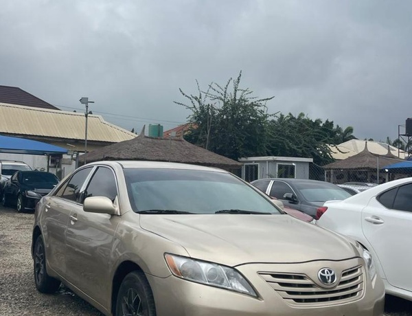 2008 TOYOTA CAMRY FOR SALE IN ABUJA