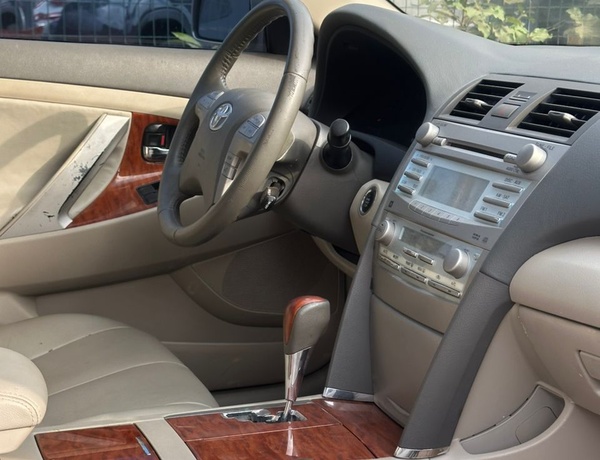Foreign Used 2008 Toyota Camry XLE V6 for Sale In Abuja