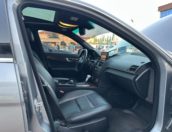 2009 MERCEDES BENZ C300 FOR SALE IN KADUNA