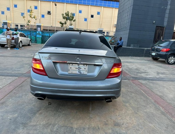 2009 MERCEDES BENZ C300 FOR SALE IN KADUNA