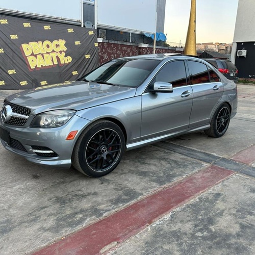 2009 MERCEDES BENZ C300 FOR SALE IN KADUNA