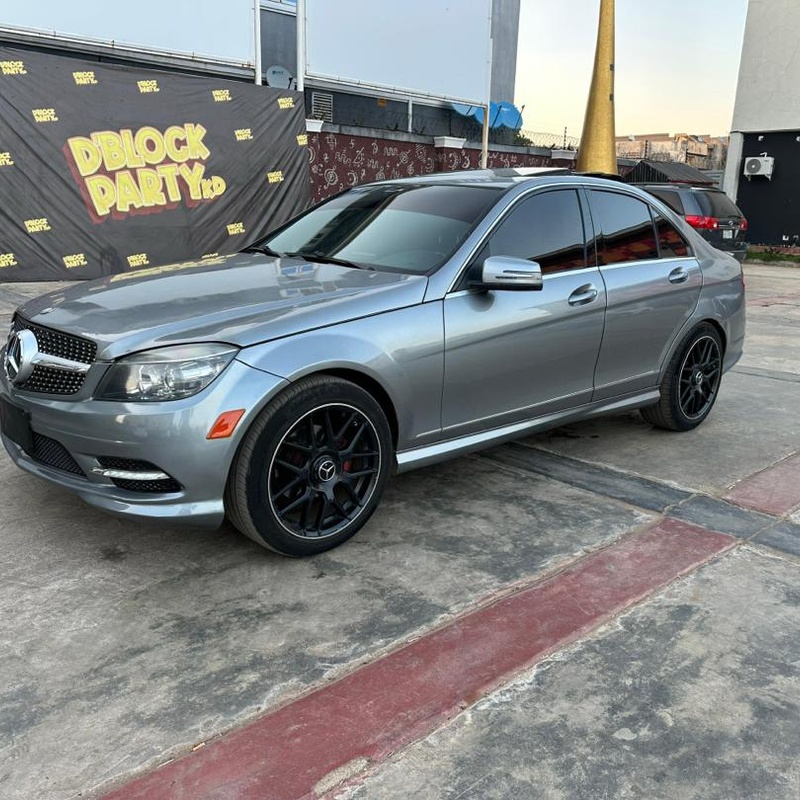2009 MERCEDES BENZ C300 FOR SALE IN KADUNA image