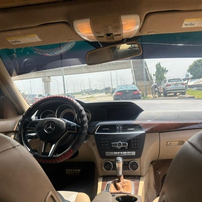 2009 MERCEDES BENZ C300 FOR SALE IN ABUJA
