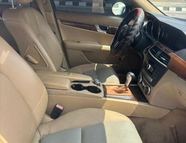 2009 MERCEDES BENZ C300 FOR SALE IN ABUJA