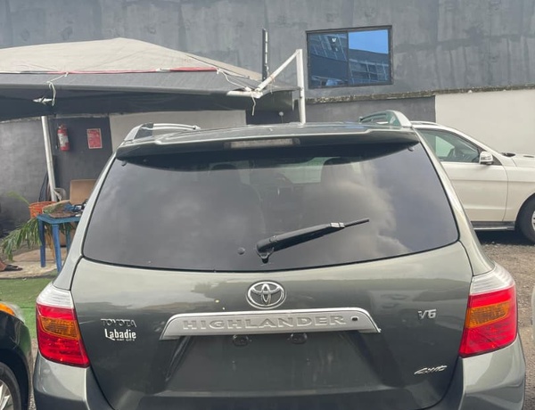 FORIEGN USED 2009 TOYOTA HIGHLANDER FOR SALE IN LAGOS