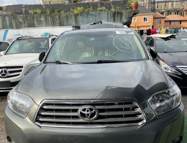 FORIEGN USED 2009 TOYOTA HIGHLANDER FOR SALE IN LAGOS