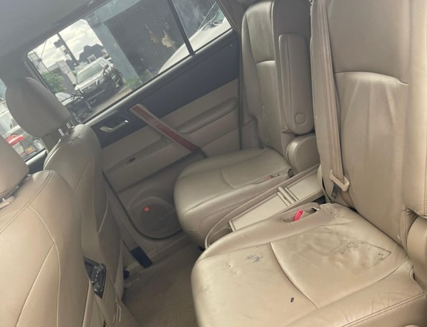 FORIEGN USED 2009 TOYOTA HIGHLANDER FOR SALE IN LAGOS