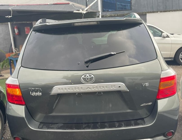 FORIEGN USED 2009 TOYOTA HIGHLANDER FOR SALE IN LAGOS