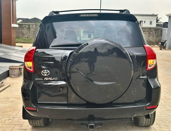 2009 TOYOTA RAV4 V6 FOR SALE IN LAGOS