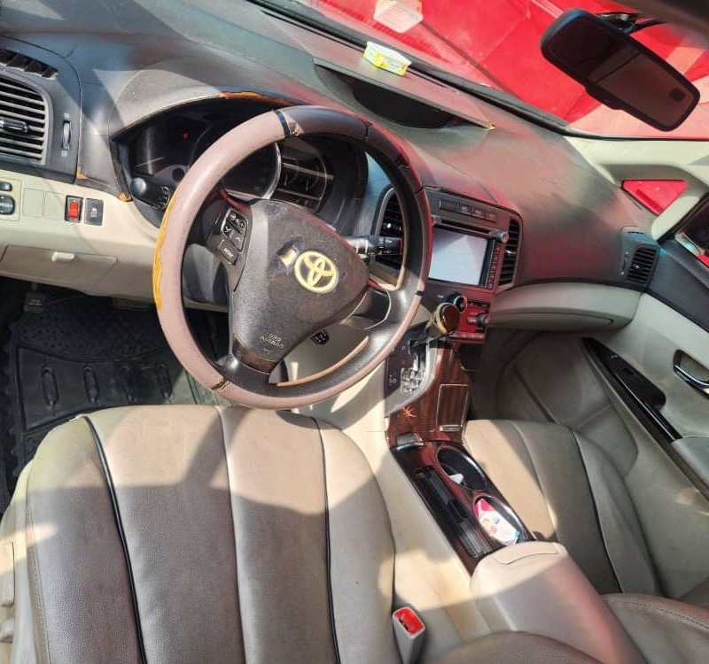 2010 4CYL TOYOTA VENZA FOR SALE IN LAGOS image