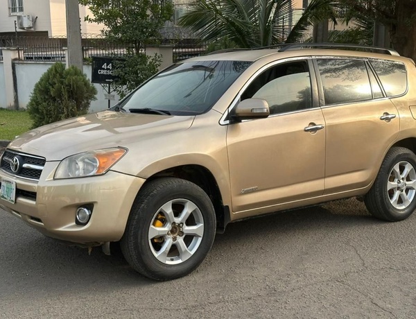 2010 FIRST BODY TOYOTA RAV4 4CYL FOR SALE