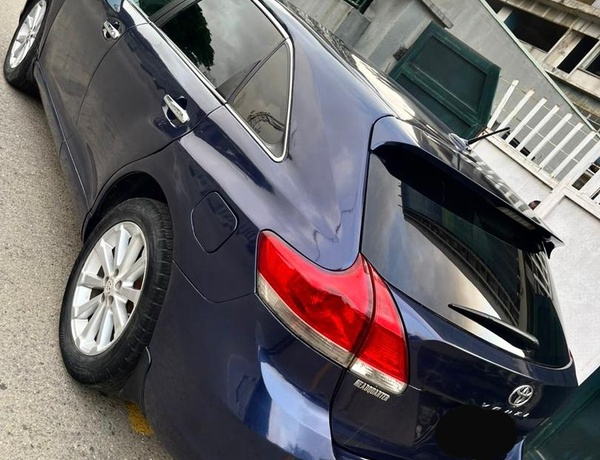 2010 KEYLESS TOYOTA VENZA IN LAGOS FOR SALE