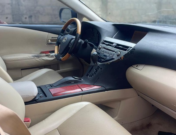 2010 LEXUS RX350 FOR SALE IN LAGOS