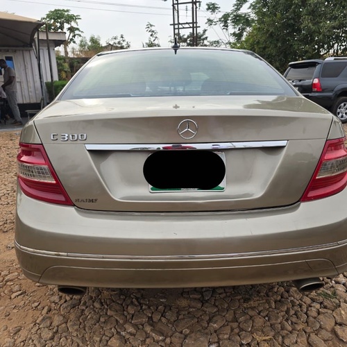 2010 MERCEDES BENZ C300 FOR SALE IN KADUNA